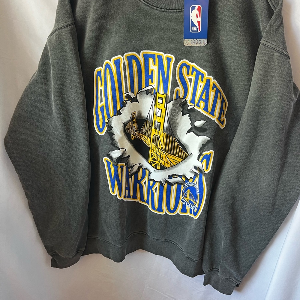 Golden State Warriors NBA Gray Graphic Pullover Sweatshirt